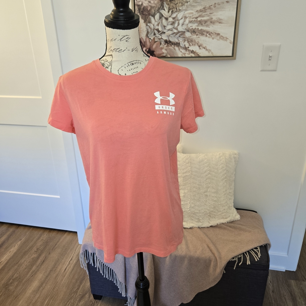 Women's Under Armour Tshirt